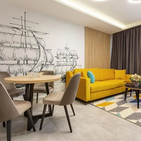 Inter Apartment *
